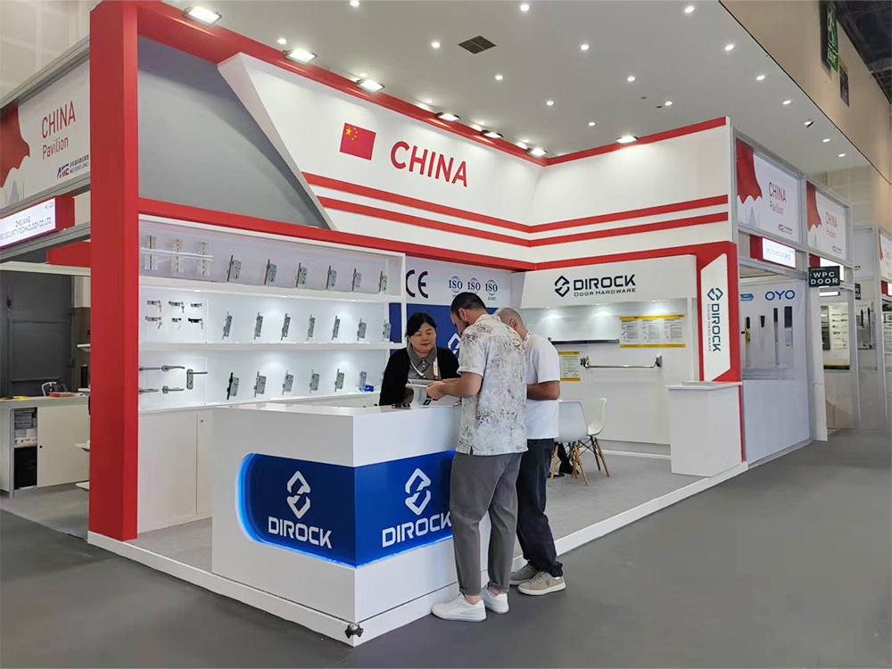 DIROCK Engaging with Customers at Big 5 Global DIROCK interactúa con los clientes en Big 5 Global