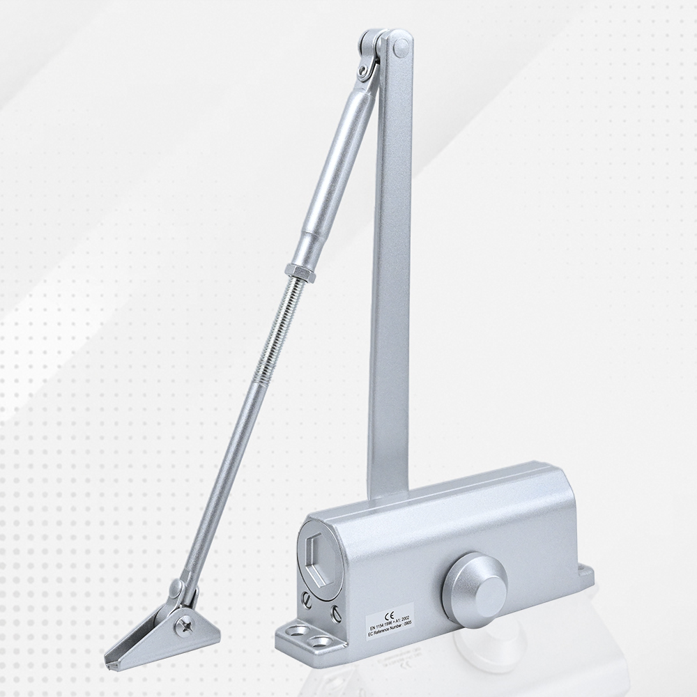 m&aacute;s cerca de la puerta